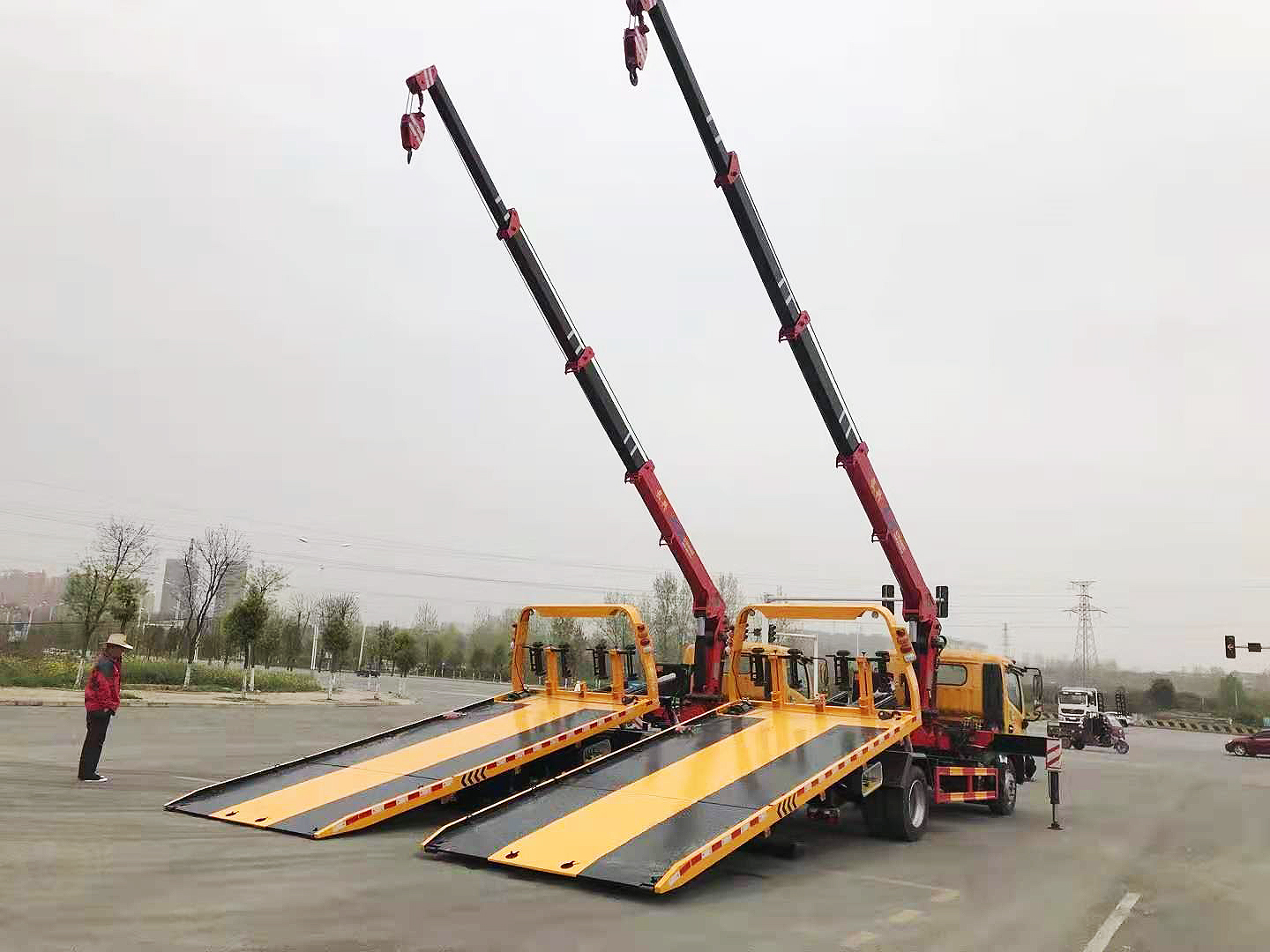 东风多利卡D8国六带吊清障车