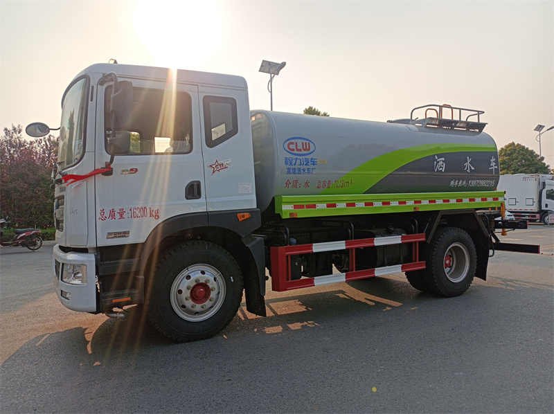 东风D9新款10-12吨洒水车--国六系列