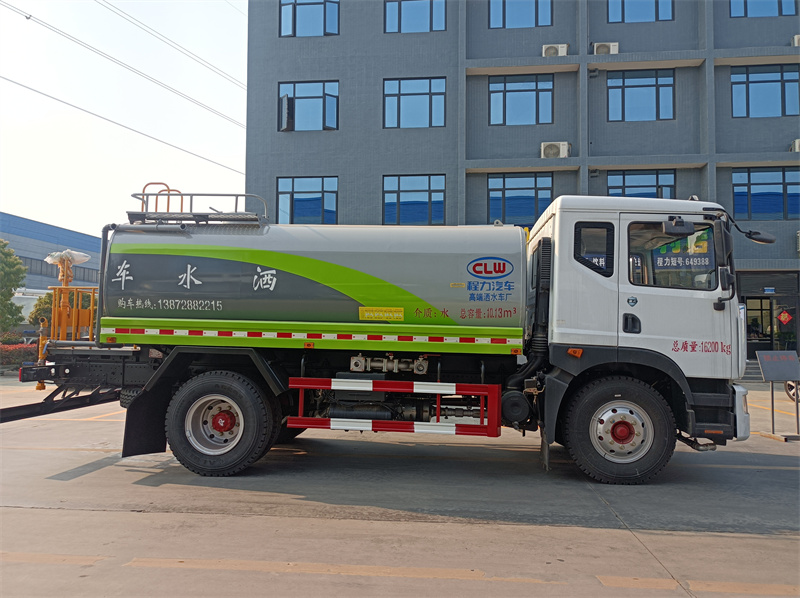 东风D9新款10-12吨洒水车--国六系列