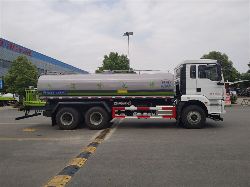 国六陕汽德龙M300后八轮 20吨 洒水车