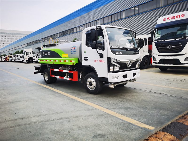 国六东风小福瑞卡 5吨 洒水车