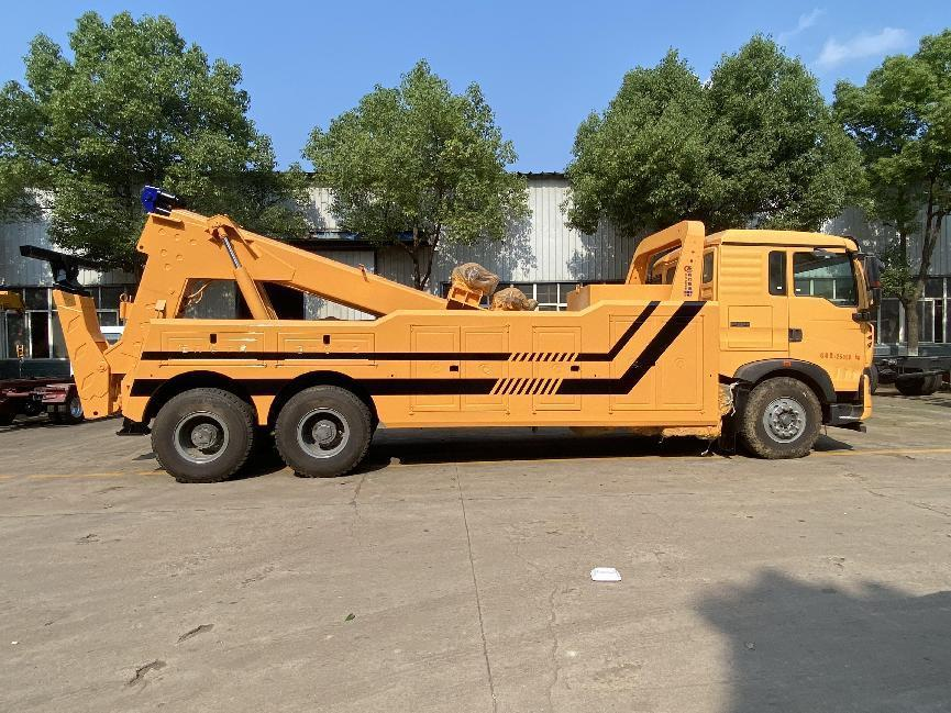 重汽豪沃后双桥一拖一清障车