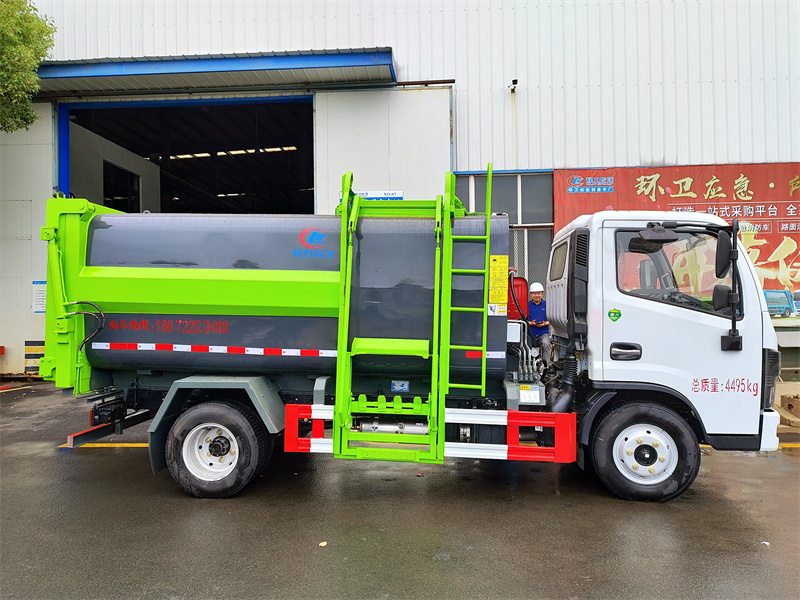 国六7方 蓝牌东风D6 侧装压缩垃圾车
