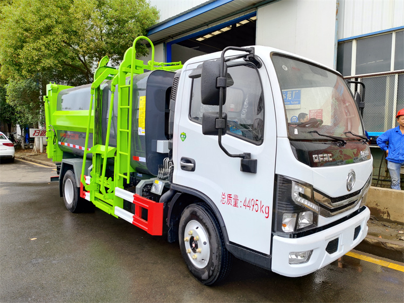 国六7方 蓝牌东风D6 侧装压缩垃圾车