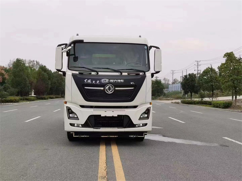 湖北程力东风天龙大型洗扫车