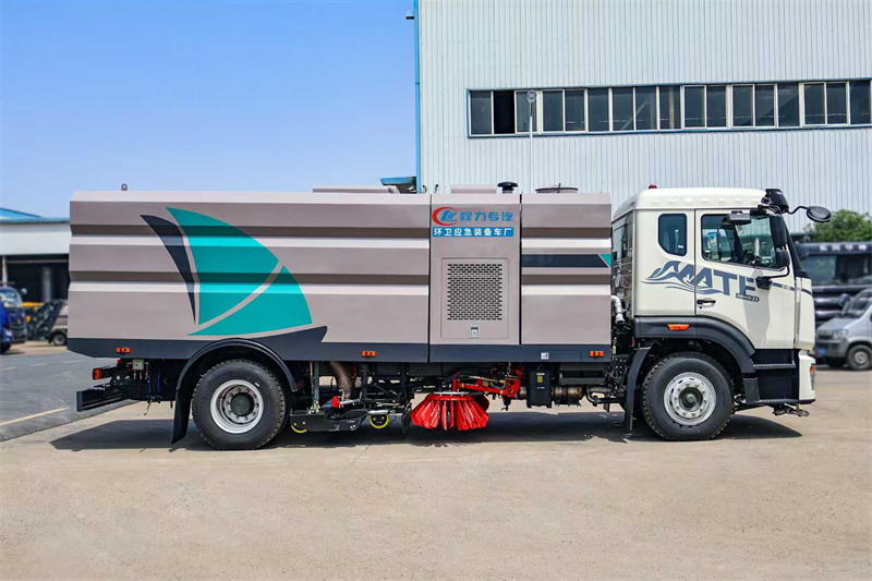 湖北程力重汽潍柴240马力mate洗扫车（16方）