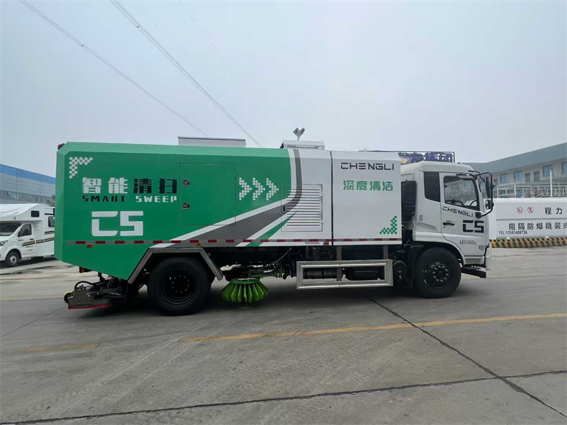 天锦干湿两用道路污染清除车（深度保洁车）